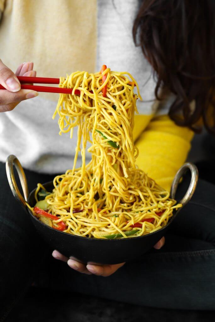 Delicious Vegetarian Hakka Noodles Quick Easy Recipe