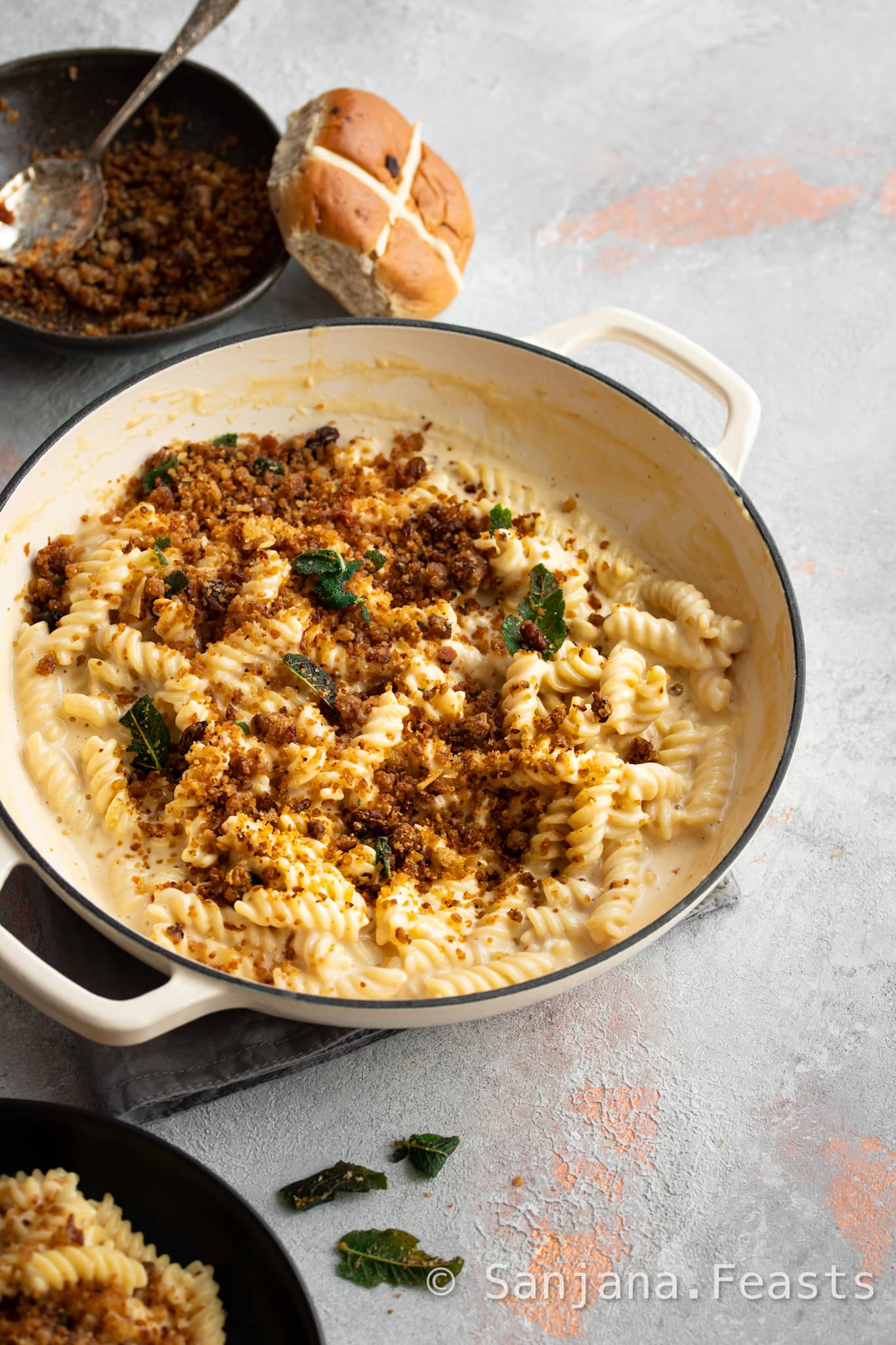 Hot Cross Crumb Mac & Cheese