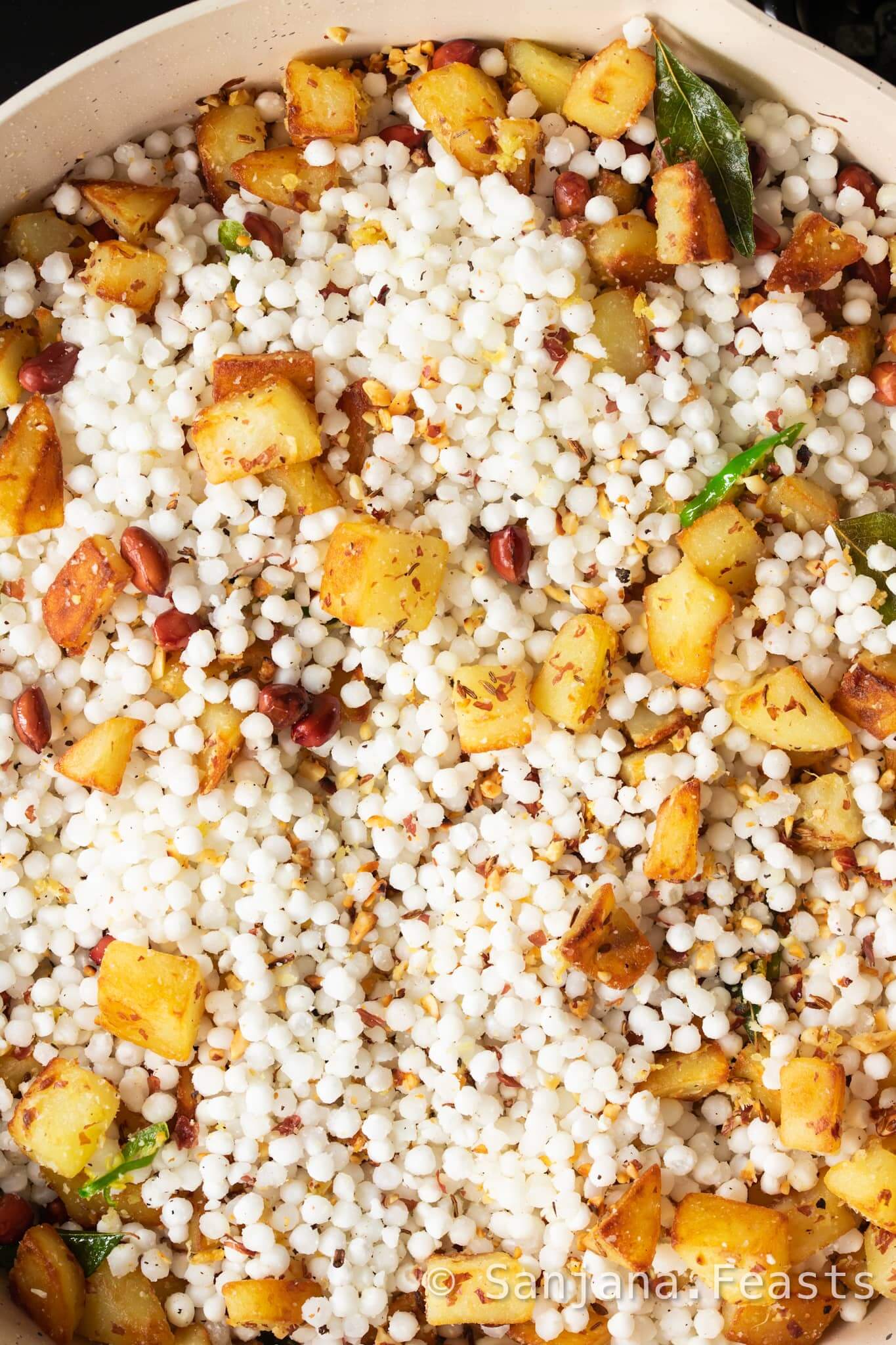 Sabudana tapioca pearls medium size