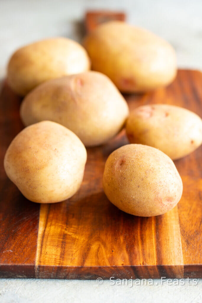 maris piper or king edward floury potatoes for saag aloo