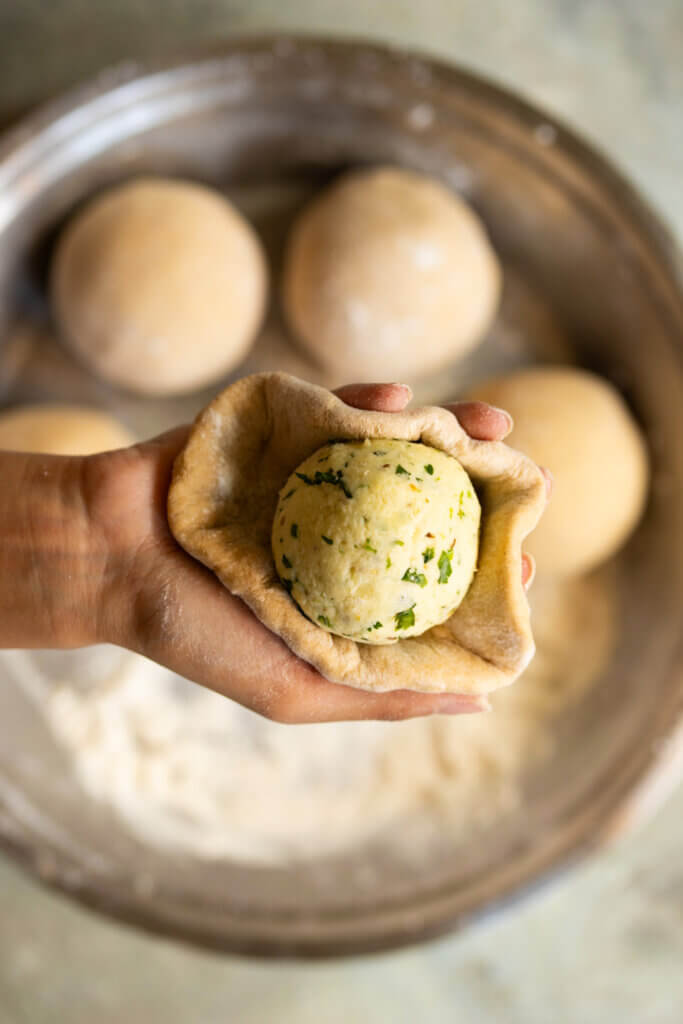 stuff paneer filling inside dough