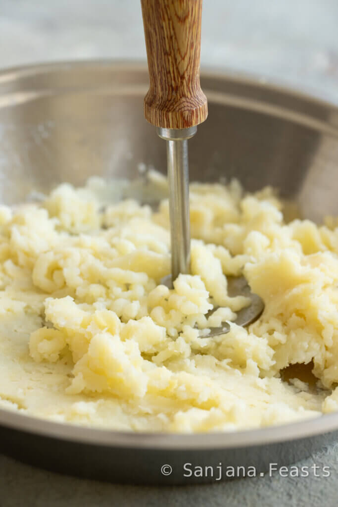 Mash the potatoes aloo